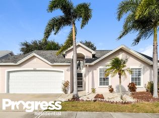 221 Lookout Dr, Apollo Beach, FL 33572