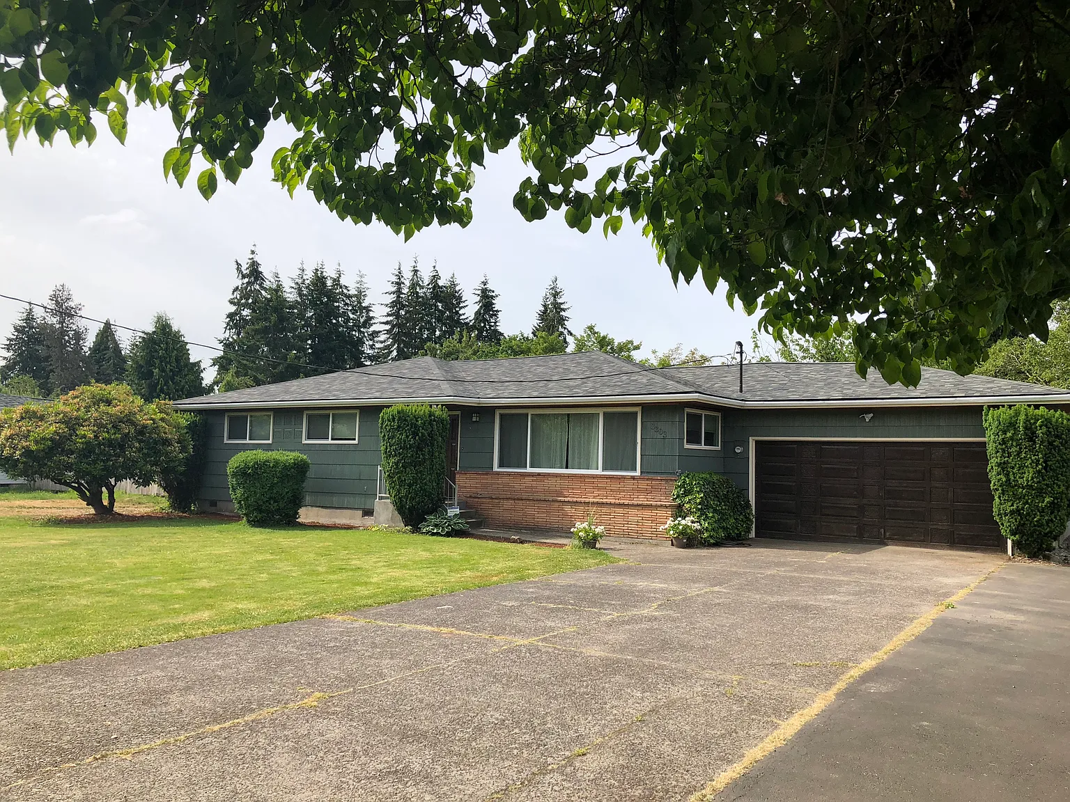 3303 Oak St photo 1
