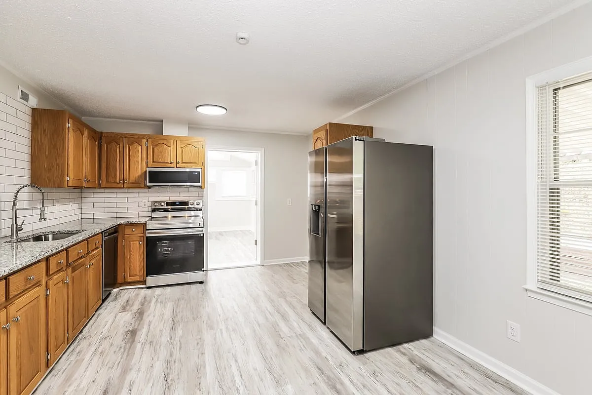 5401 Bayberry Ln — Photo 3