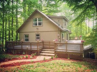 24 Wood Ln, Franklin, NC 28734