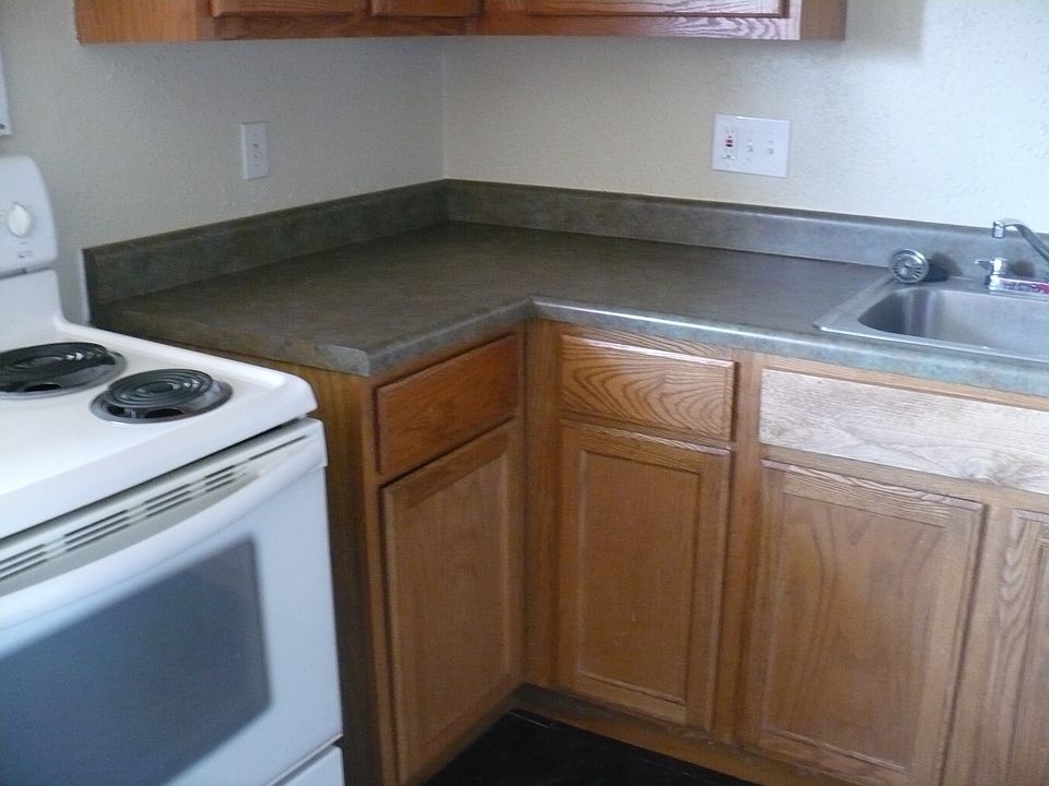 Kitchen..new cabinets and counter top