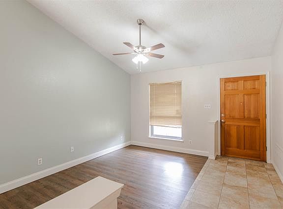 2nd image of 3508 Shorecrest Dr