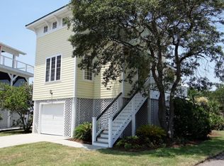 136 Harbor Dr N, Saint Helena Island, SC 29920