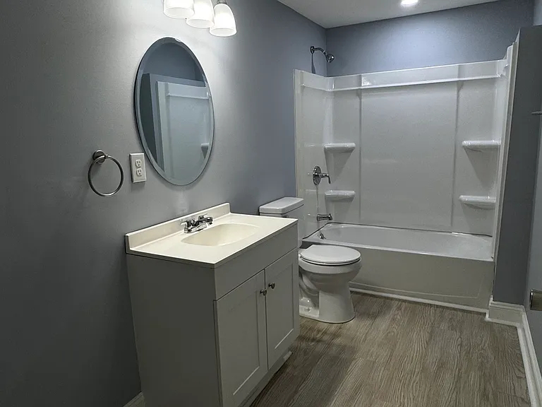 4727 Ridgeley Dr — Photo 11