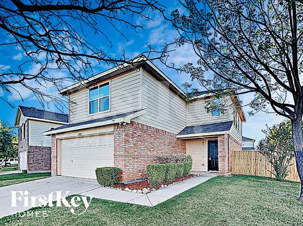 6933 Meadow Way Ln, Fort Worth, TX 76179