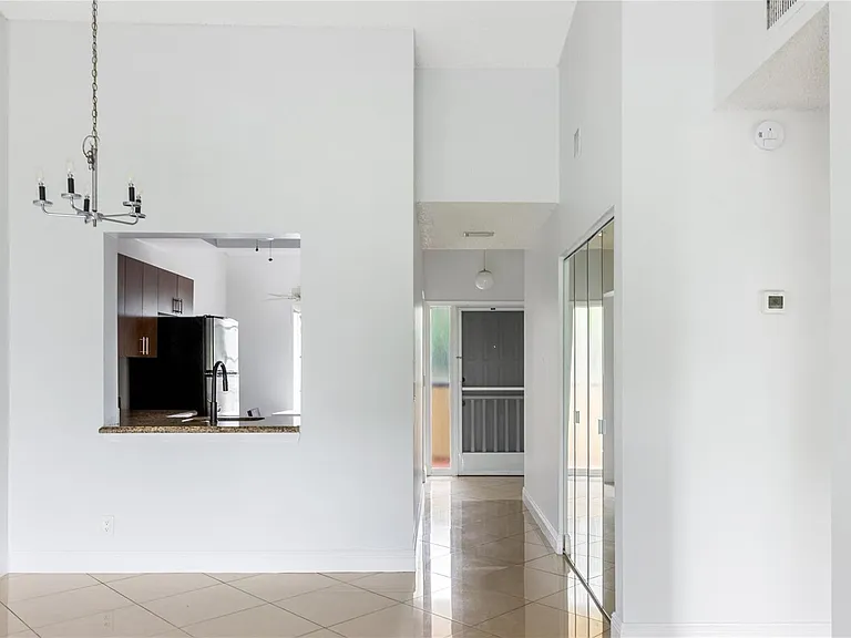 2067 SW 15th St #232 — Photo 12