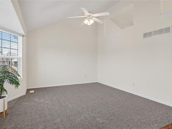 4th image of 8411 NE 115th St