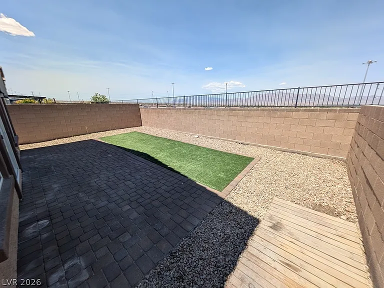 5224 Sunstone Mesa Dr — Photo 9