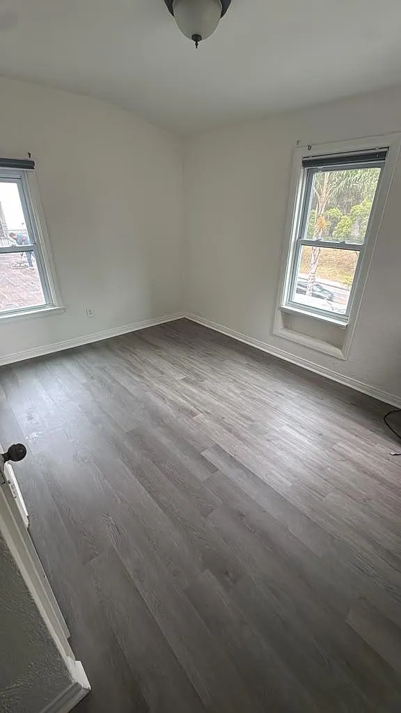 547 Gayley Avenue - 5 — Photo 1