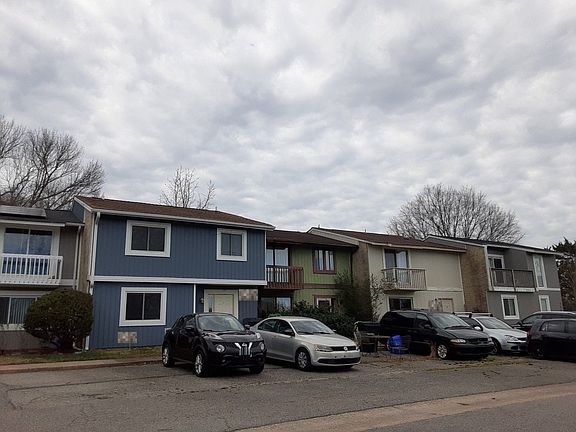 3rd image of 742 Alder Cir