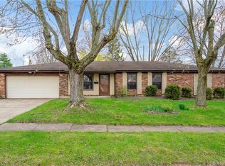 164 Golfwood Dr, Dayton, OH 45449