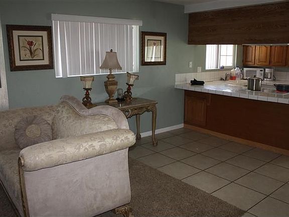 5th image of 14 Leros Ct