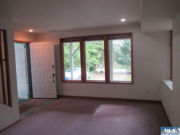 3rd image of 214 Honeymoon Ln