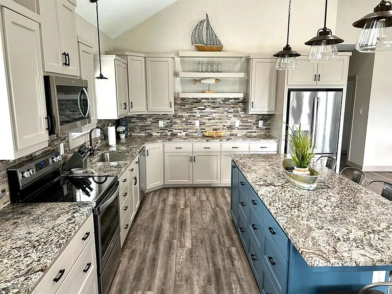 25024 Sausalito Dr — Photo 5