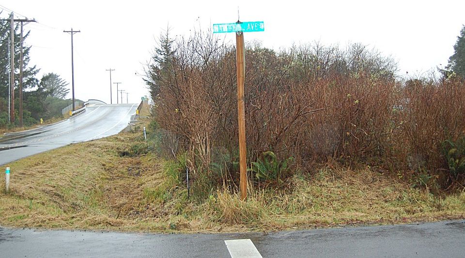 2nd image of 921 Wawona Ave SW