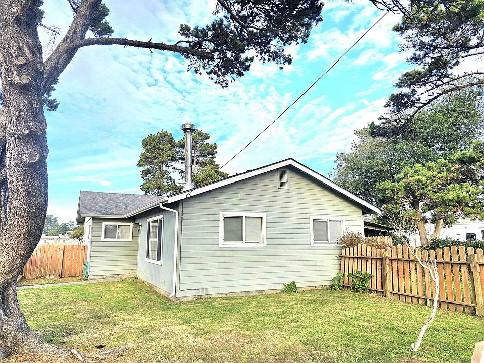 1st image of 902 Fresno St