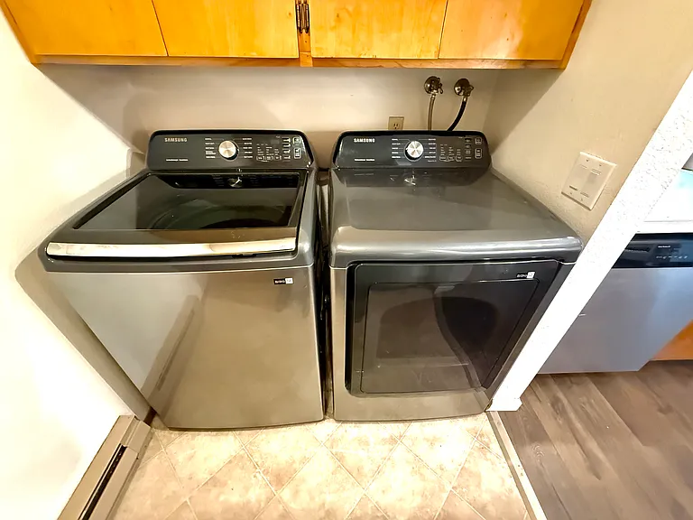 2185 Robyn Dr — Photo 7