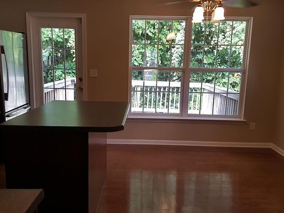 Eat-in kitchen with deck off kitchen