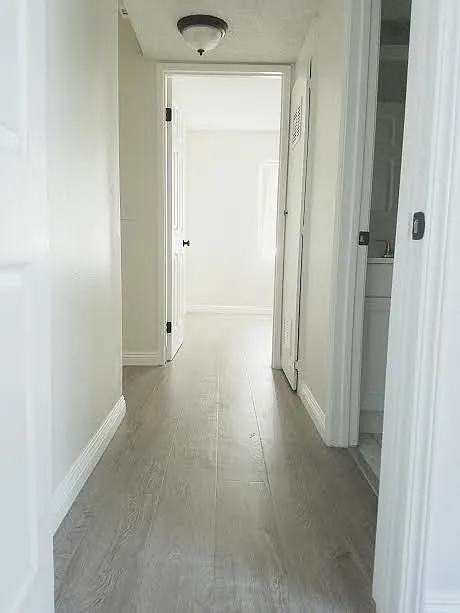 6910 Simpson Ave — Photo 4