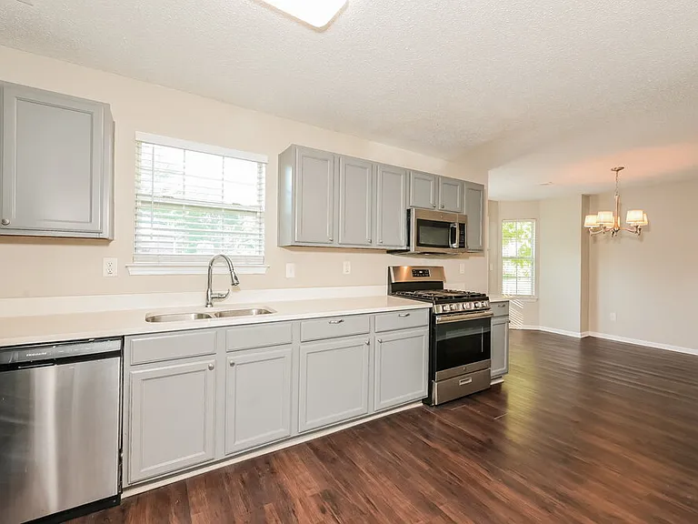 3370 Spring Mesa Dr — Photo 9
