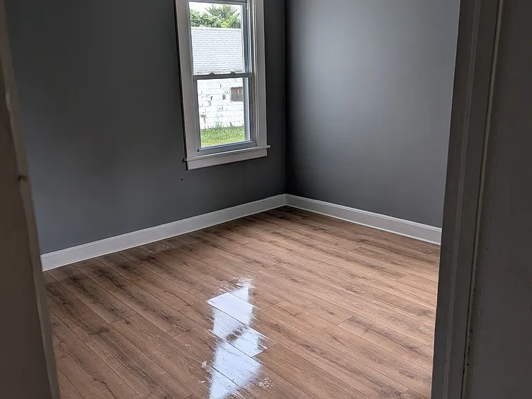 655 Farmington Ave #1 — Photo 9