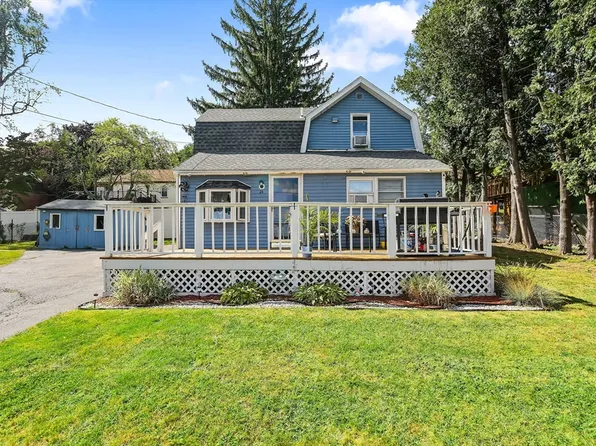 24 Hawley Ave, Leominster, MA 01453
