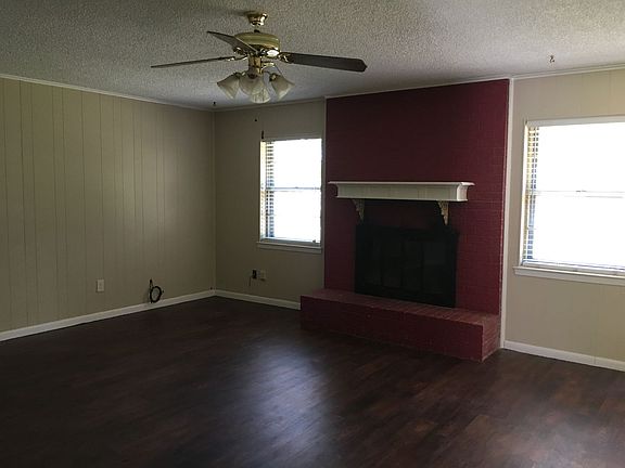 3rd image of 207 Kingman Cir