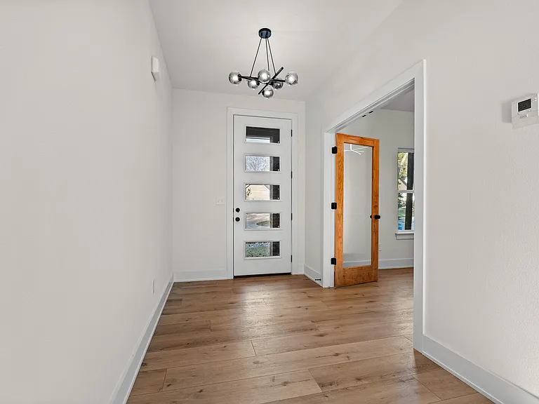 634 S Happy Hollow Rd — Photo 15