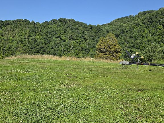 2nd image of Lake View Dr