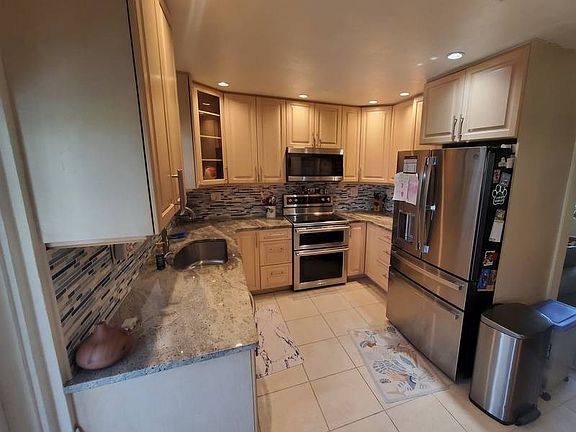 5th image of 12110 Bohman Ln
