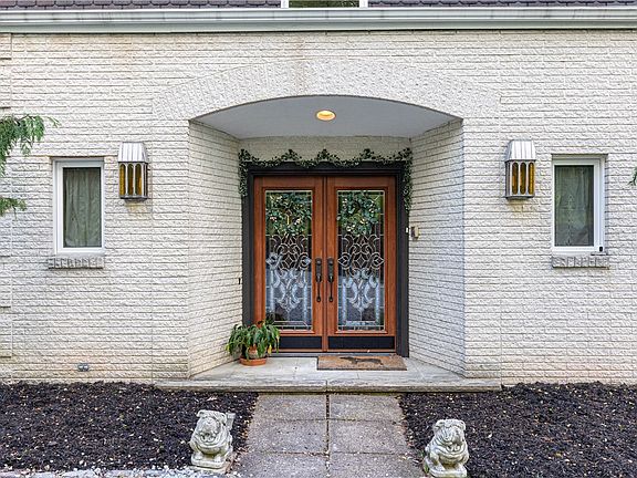 5th image of 326 Malden Rd