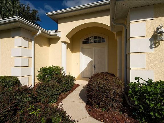 2nd image of 12343 Woodlands Cir