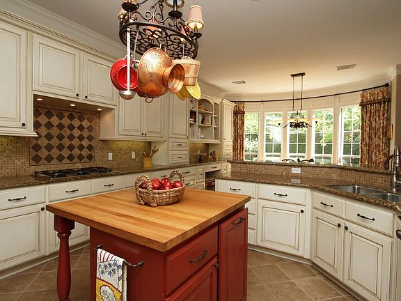 A Kitchen that is a Cooks Dream