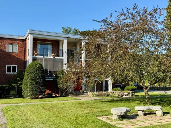 144 West St APT 25, Leominster, MA 01453