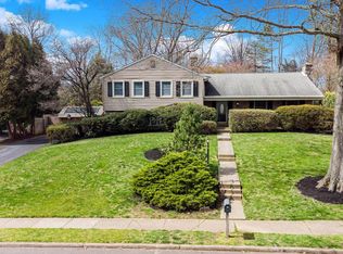 1816 Sharon Rd, Meadowbrook, PA 19046