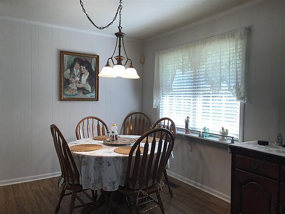 5th image of 2512 Robin Hood Dr SE