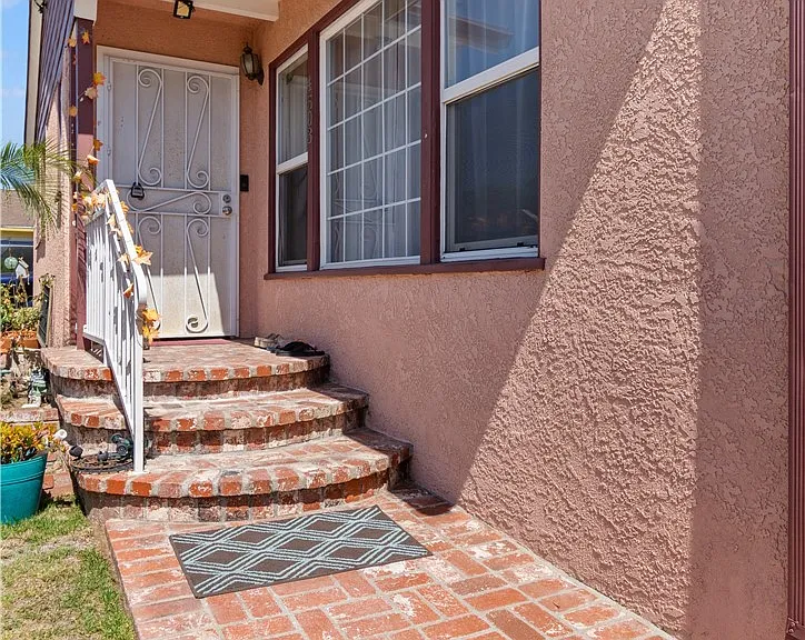 4503 Darien St — Photo 3