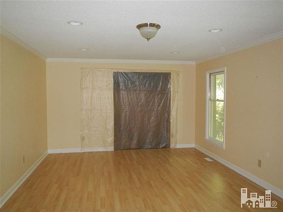 2nd image of 141 Chimney Ln