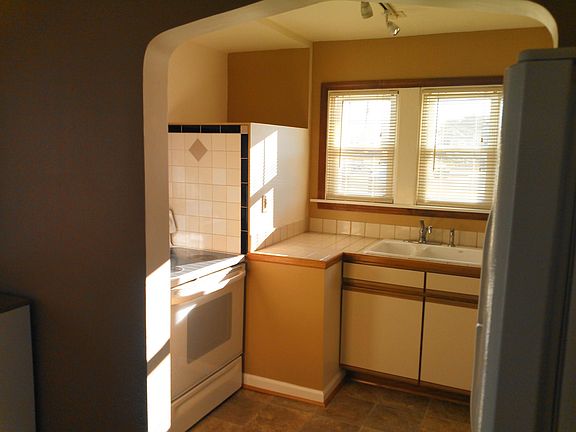 2nd image of 28940 Pardo St