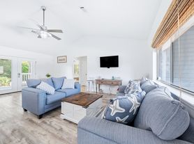 220 Sundial St, Panama City Beach, FL
