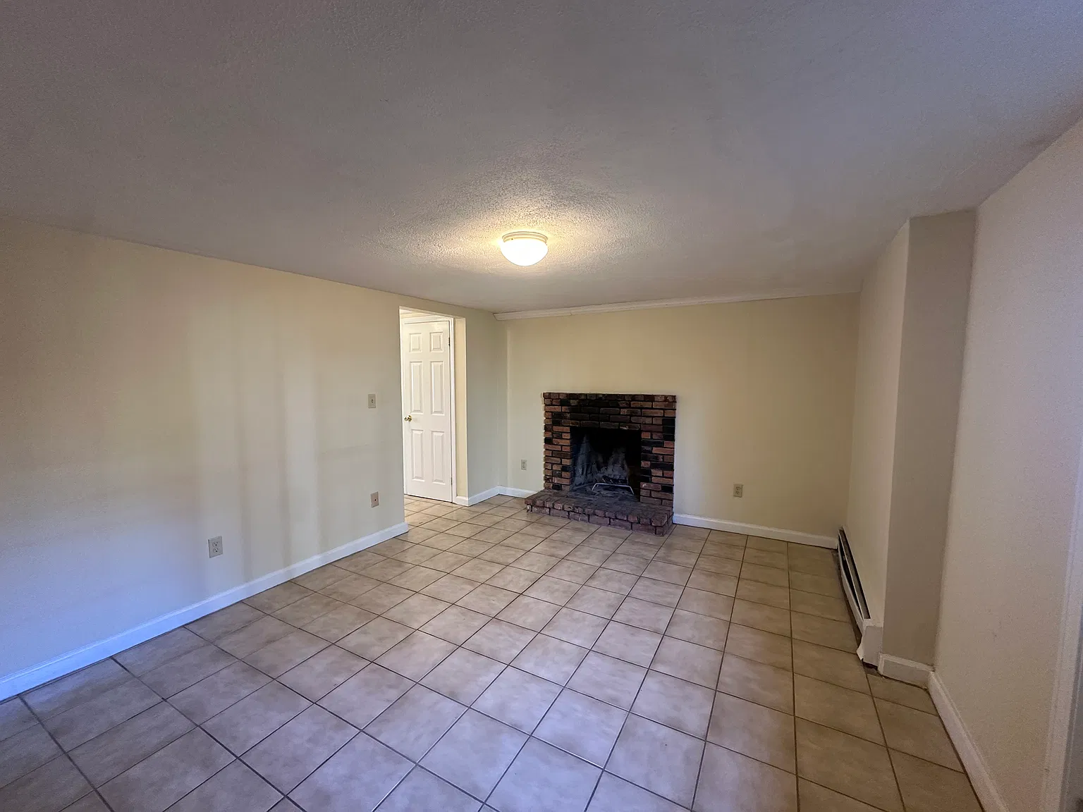 2 bed, 1.5 bath, 950 sqft, $2,900 — Photo 3