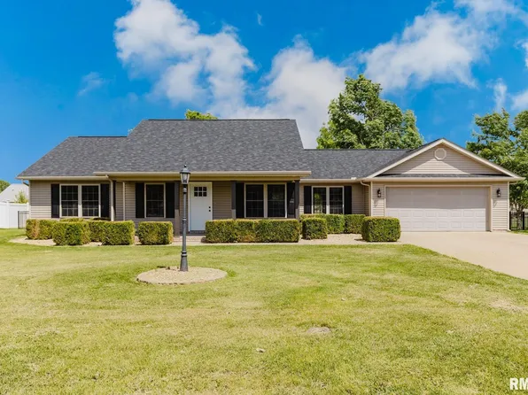 3216 Palomino Ct, Herrin, IL 62948