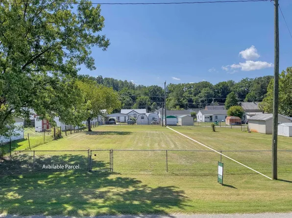 NE 30th St, Buena Vista, VA 24416