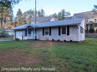 7 Waters Rd, Asheville, NC 28805