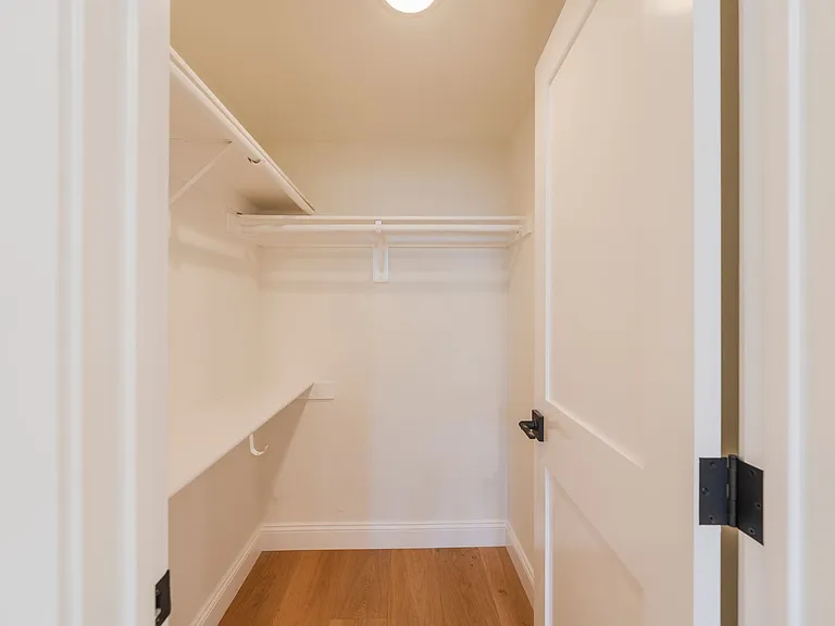 540 1st St #4 — Photo 7