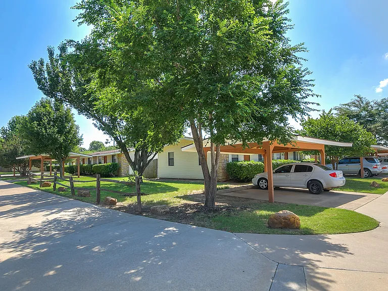 Norman Apartments — Photo 66