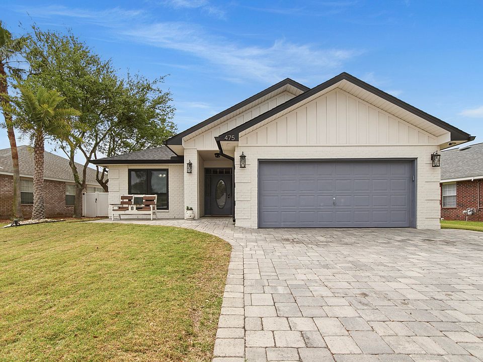 1st image of 475 Sandy Cay Dr