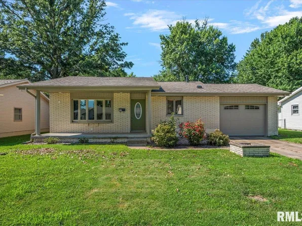 814 Virginia Ave, Taylorville, IL 62568