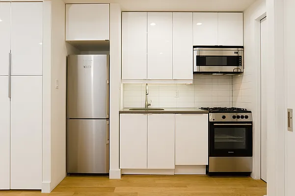 Rented by REAL New York | media 10