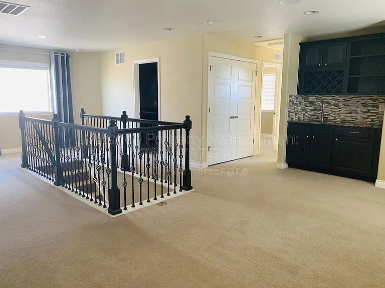 8284 Cypress Wood Dr — Photo 10